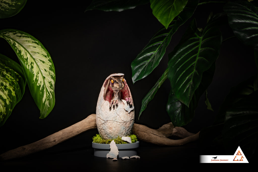 Hatching Velociraptor Baby | White Queen Edition | 1:1 scale collectible figure