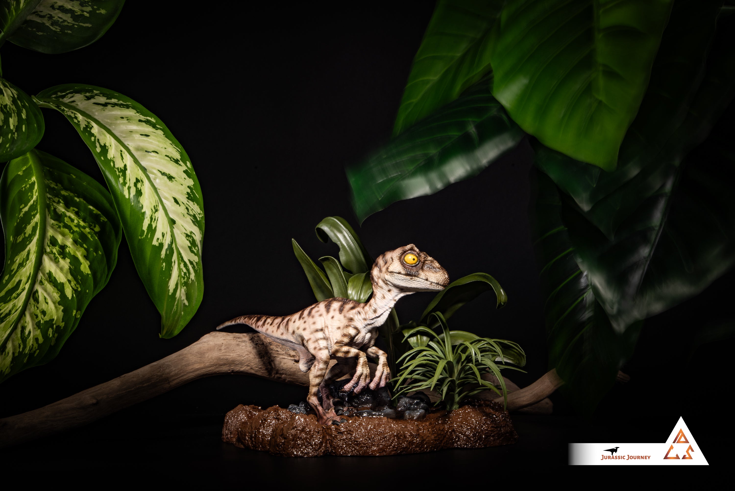 Velociraptor Baby with Mud Base | White Queen Edition | 1:1 scale collectible figure