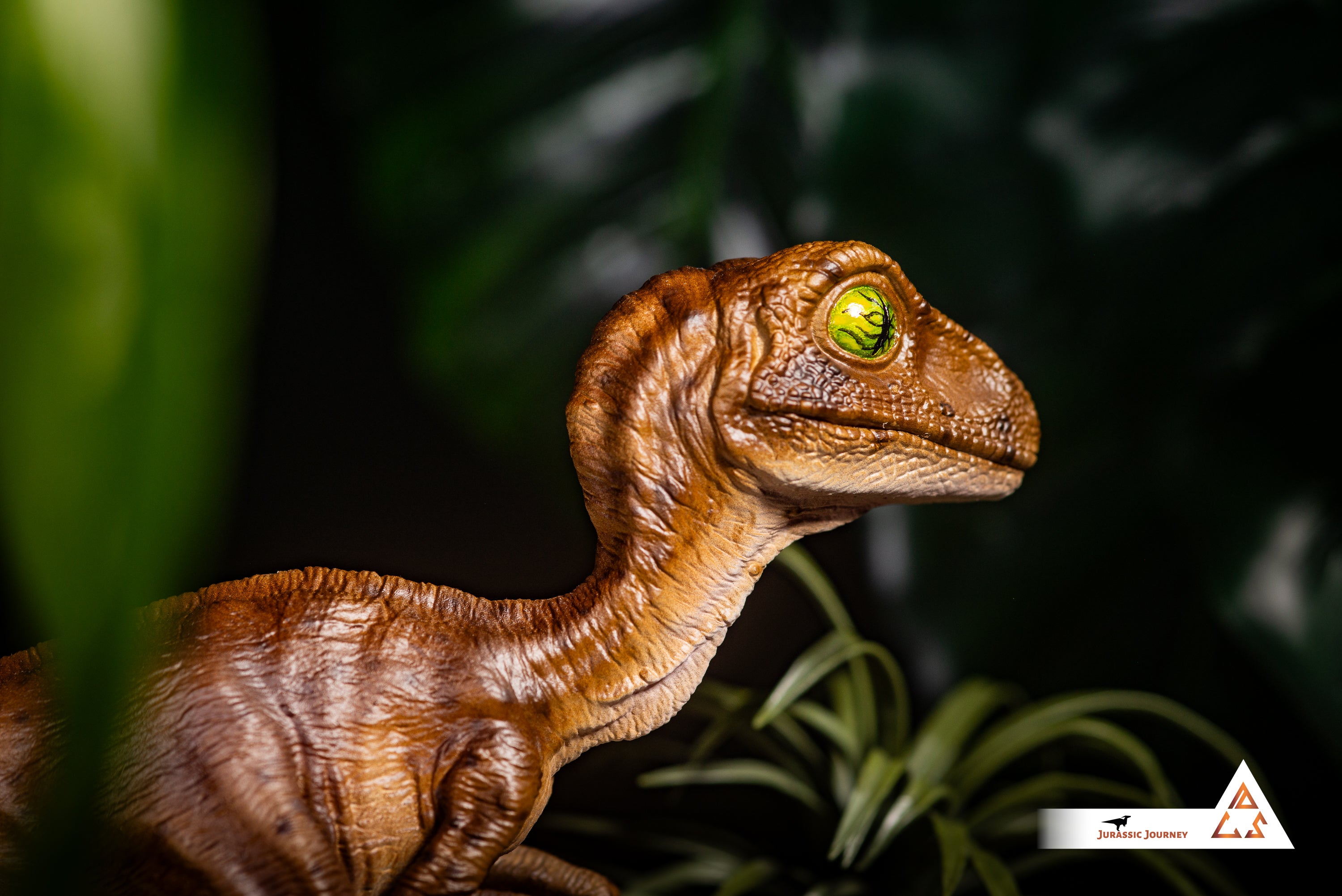 Velociraptor Baby with Sand Base | Hunter Edition | 1:1 scale collectible figure